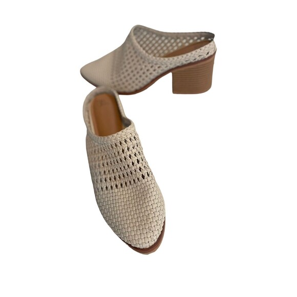 Time And Tru Womens Beige Heels Round Toe Shoes Sz 10 M Slip On Clogs EUC - Picture 5 of 14